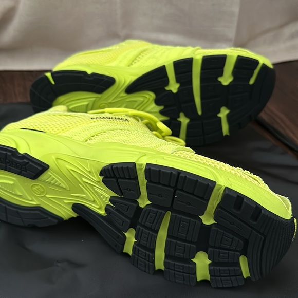 Balenciaga Sneakers - Picture 5 of 11